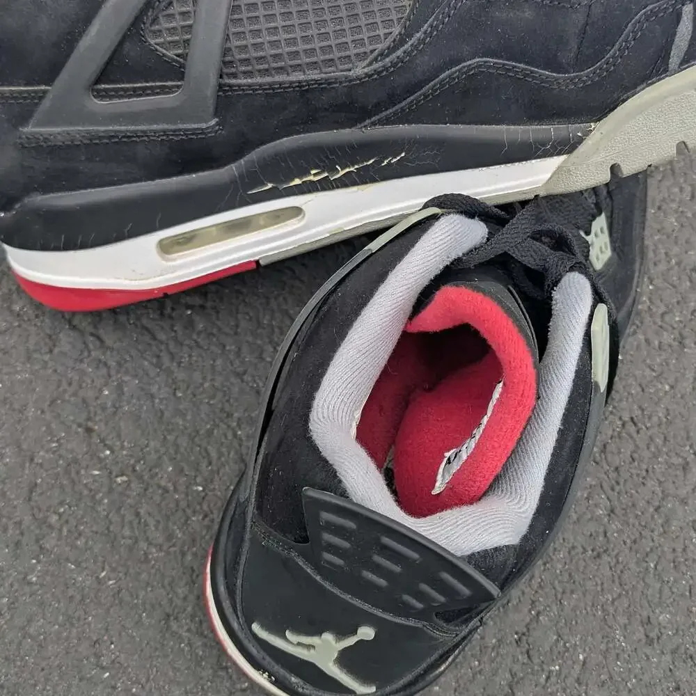 Nike Air Jordan 4 Retro Bred